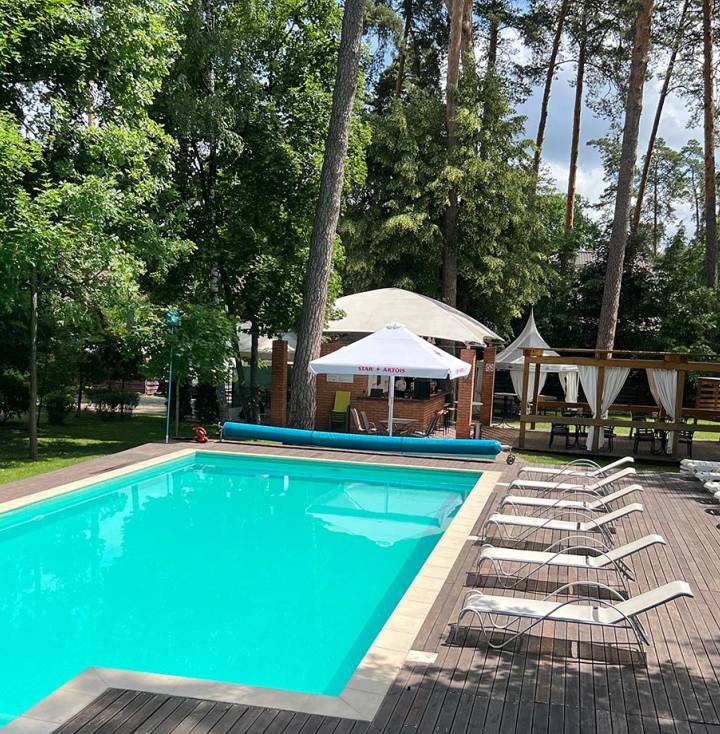 Бассейн Буча Ирпень под открытым небом. Загородный комплекс Victoria Park Hotel в Буче